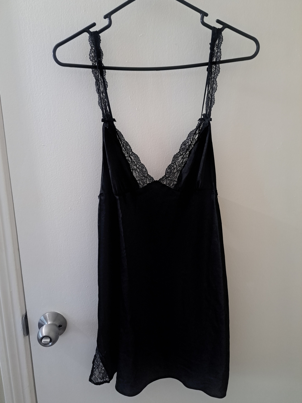 NWOT - Victoria's Secret Black Lace-Trim Satin Slip-M
